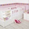 Mesa de luz infantil con 3 cajones. Línea Laurina, de Ricchezze.