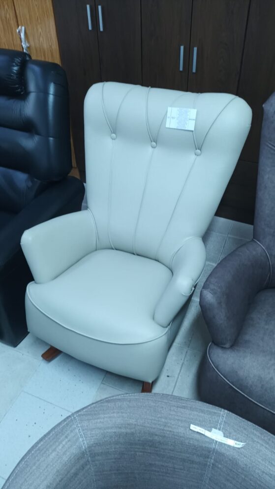 Mecedora "Aurora" con lustre natural. Línea sofa de Living Colon. - Imagen 4