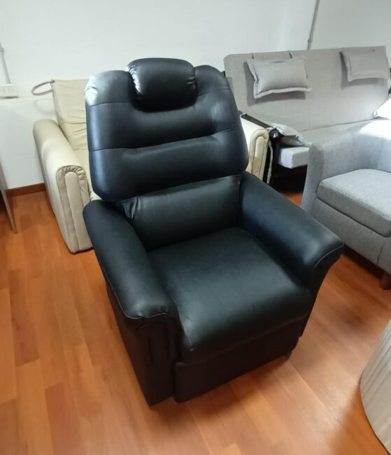 Poltrona reclinable "Diva". Sofa cama de 1 cuerpo, de Color Living.