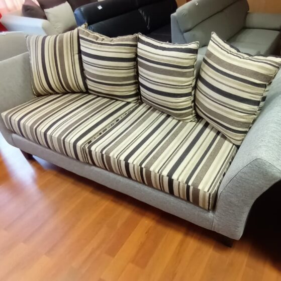 Sofa de 3 cuerpos. Modelo «TRENTO G3», de Color Living.