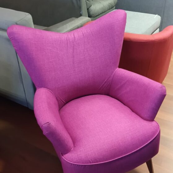 Sillón Poltrona «AURELIA» sin capitoné. De Living Colon.