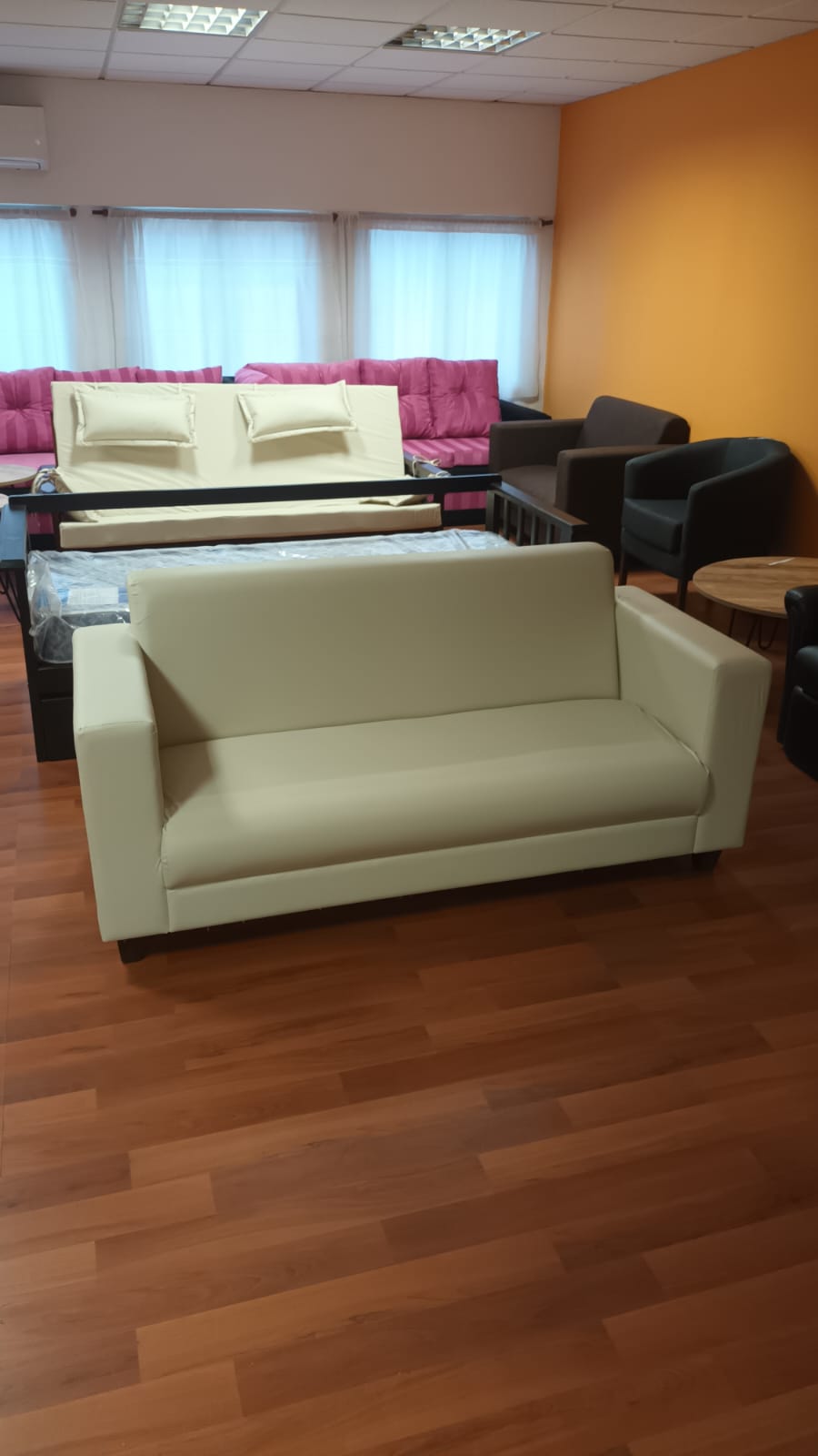 Sofa de 3 cuerpos. Modelo «QATAR G2», de Color Living. - Imagen 4